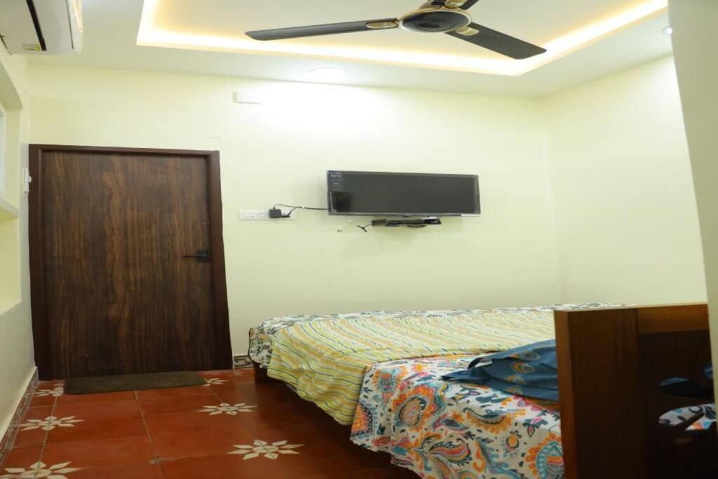 Heritage Home With 2 Bed/2 Bath With Kitchen In A Residential Neighborhood. Madurai Extérieur photo